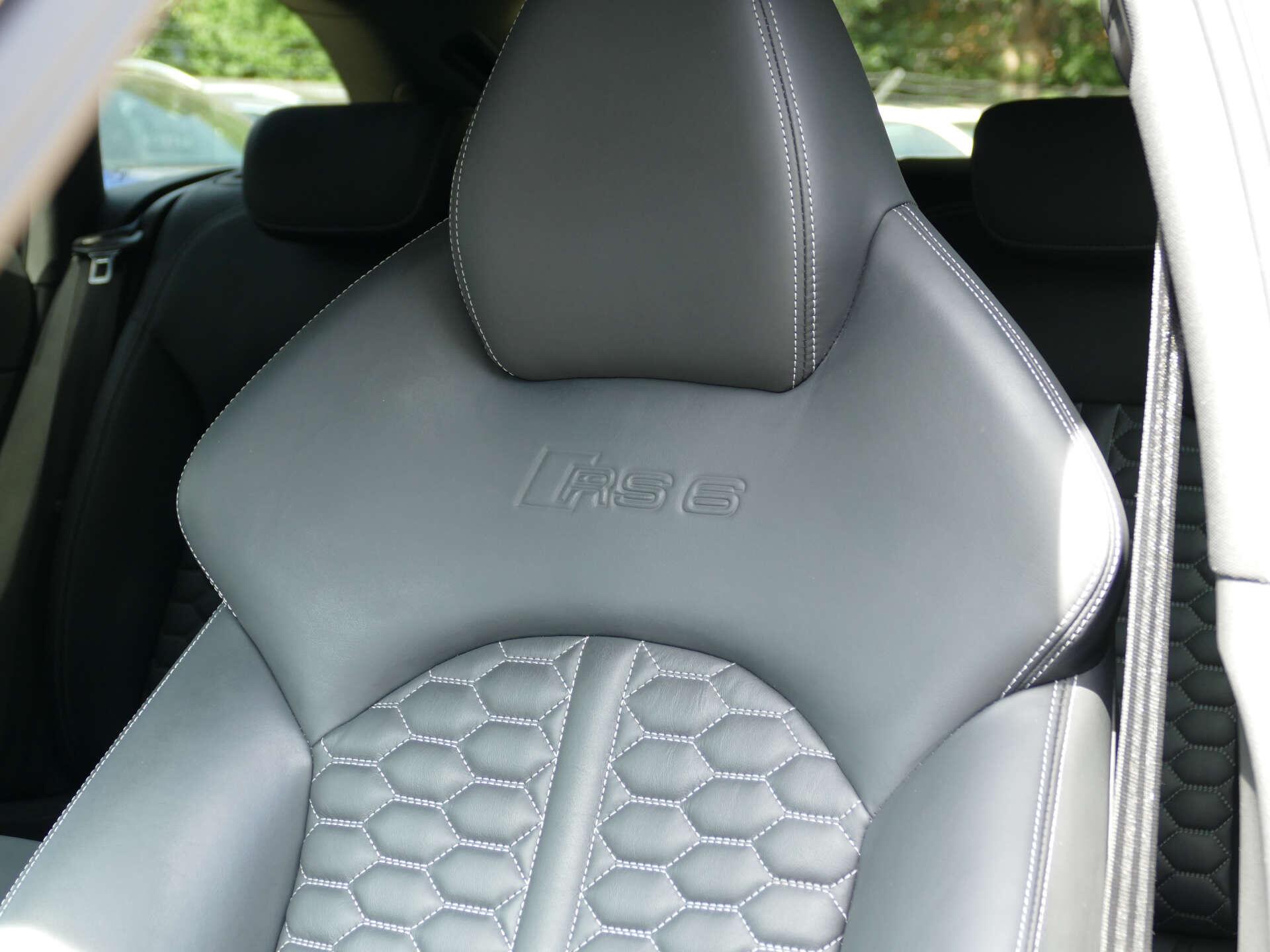 Audi RS6 Avant view 36