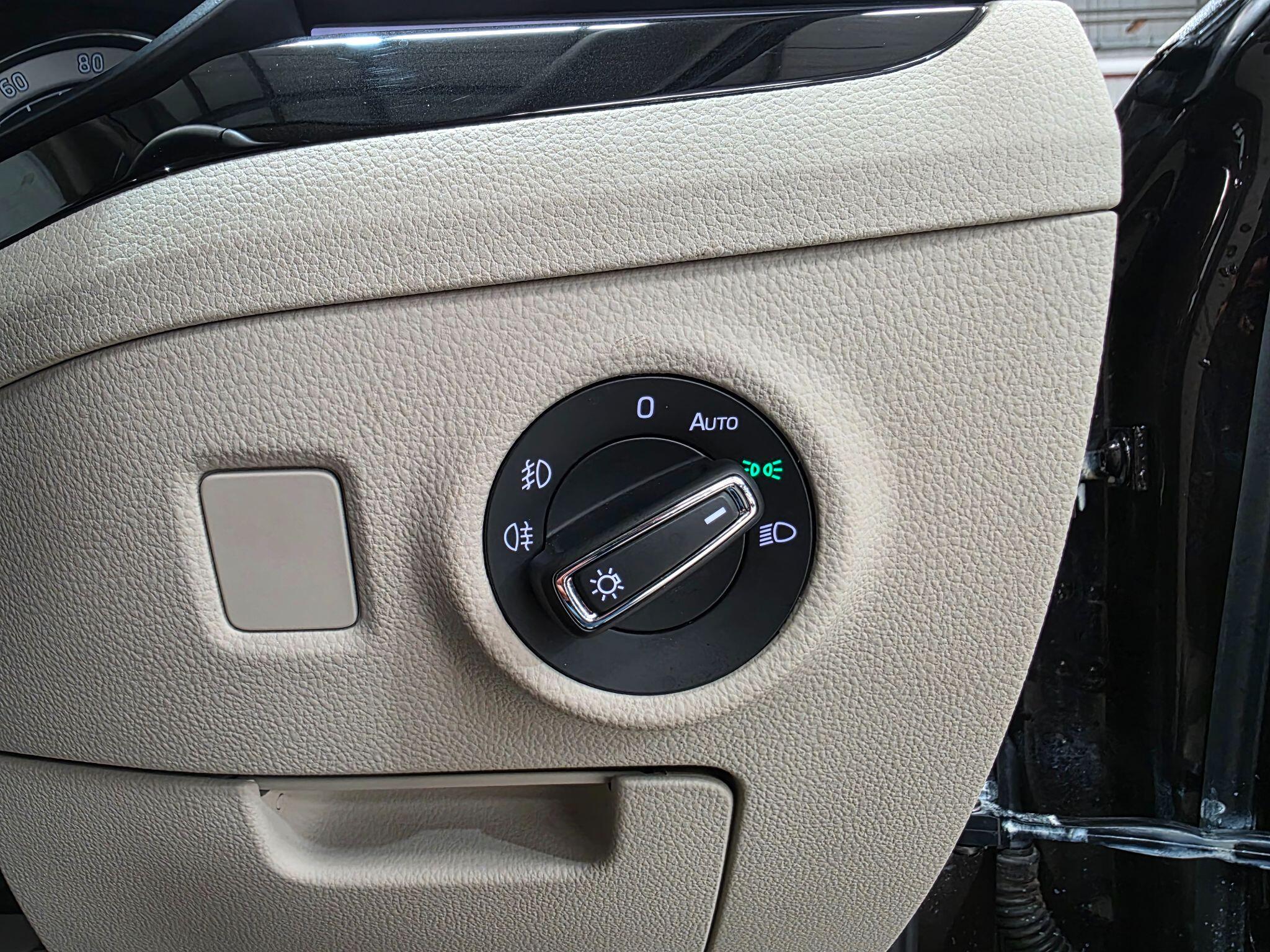 Skoda Superb view 15