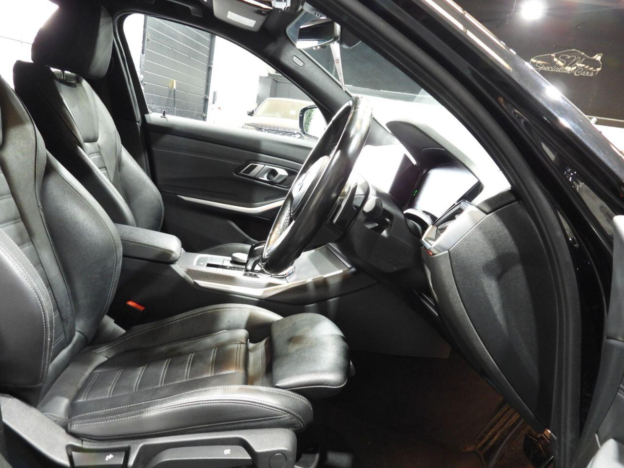 BMW 3 Series view 25