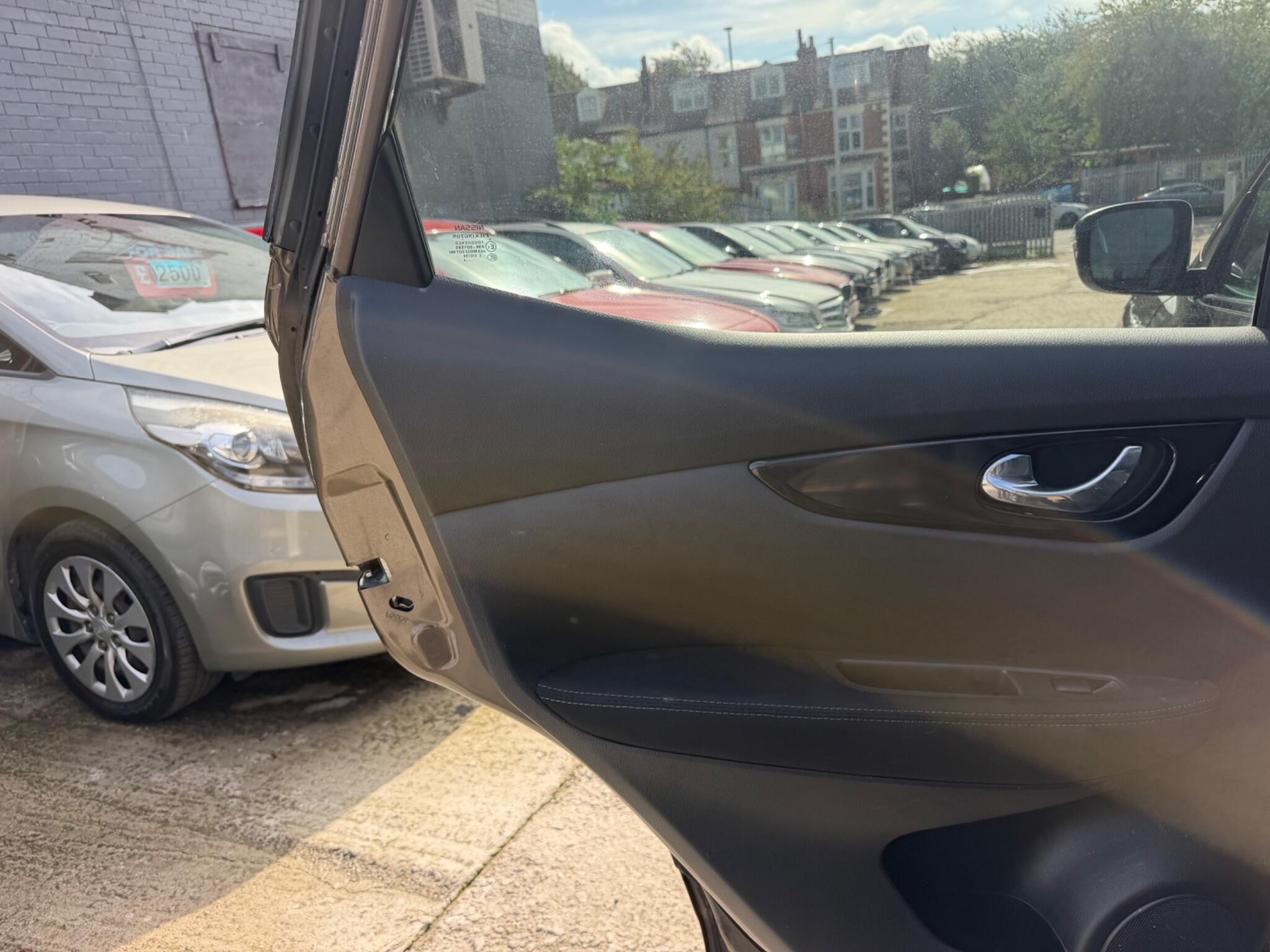 Nissan Qashqai view 25