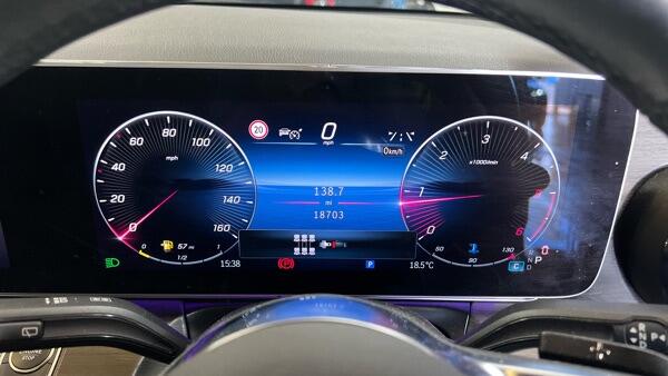 Mercedes-Benz V Class view 12