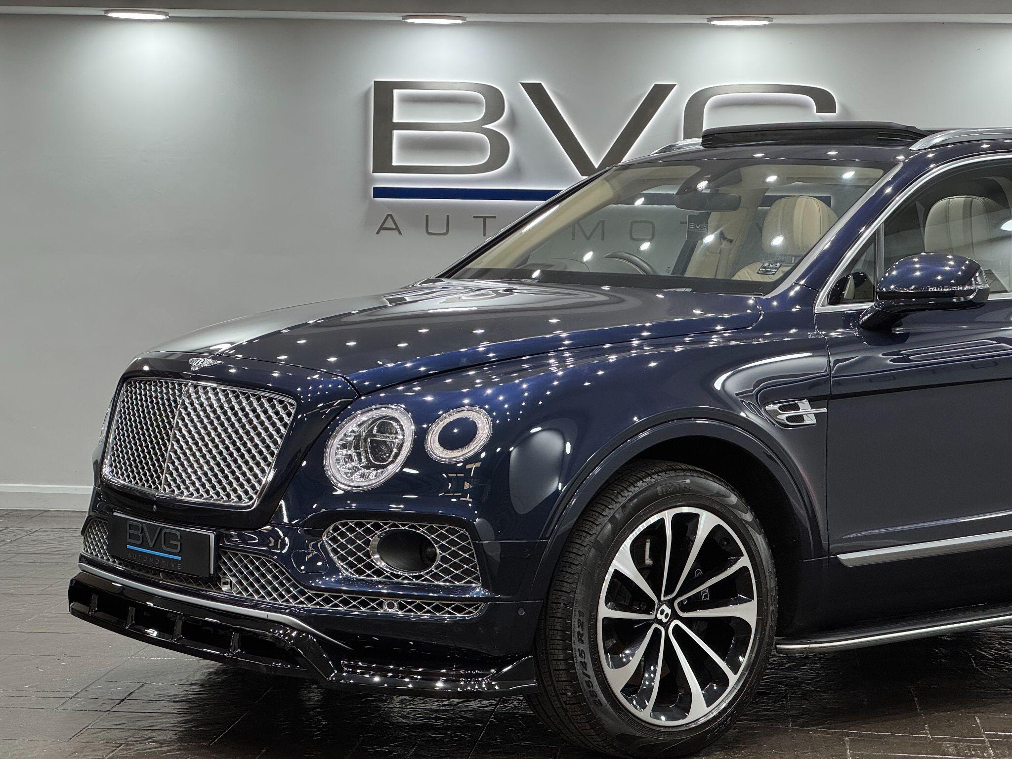 Bentley Bentayga view 7