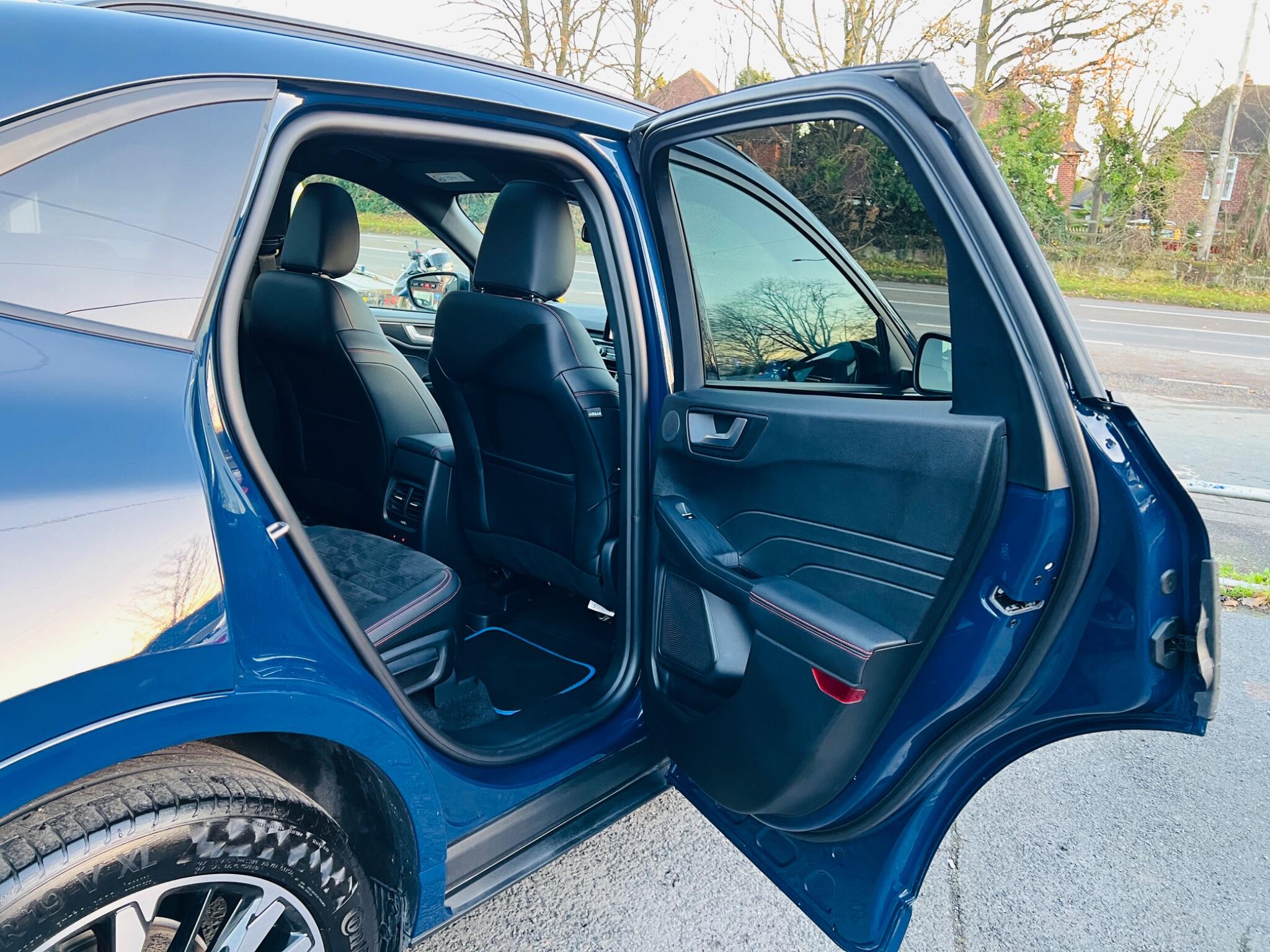2023 Ford Kuga 2.5 EcoBoost Duratec 14.4kWh ST-Line X CVT Euro 6 (s/s) 5dr • 23,532 miles image 37