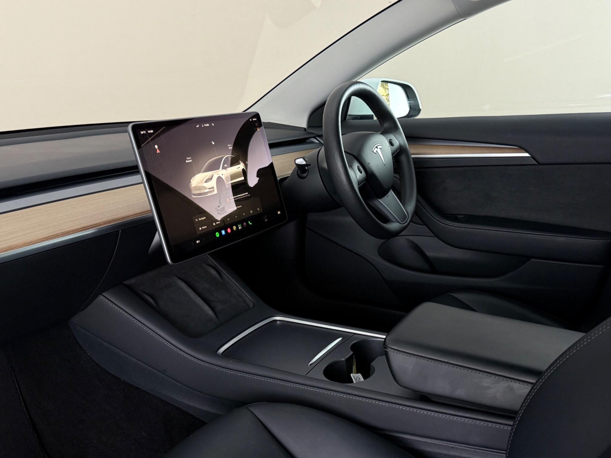 Tesla Model 3 view 4