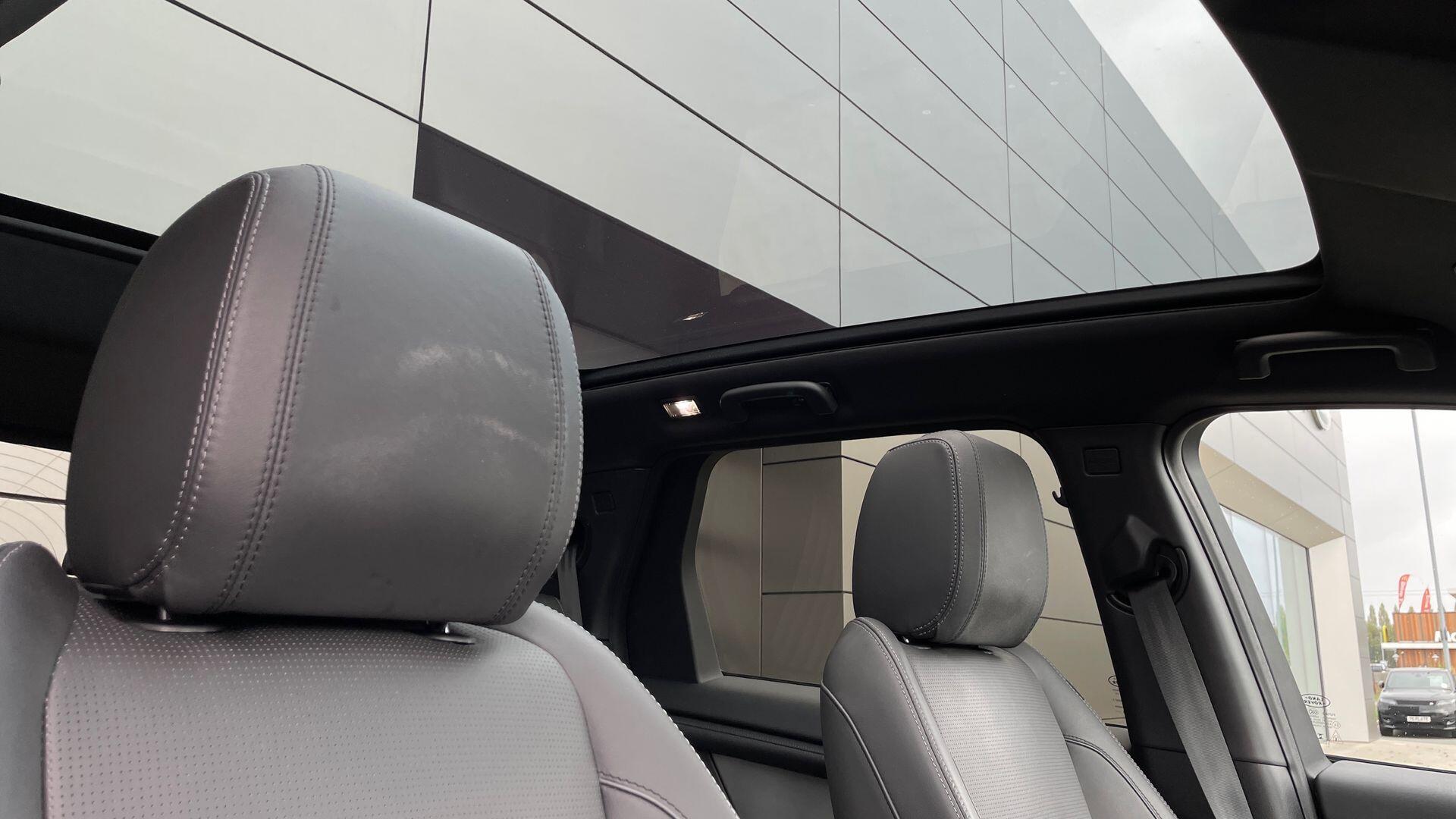 Land Rover Discovery Sport view 21