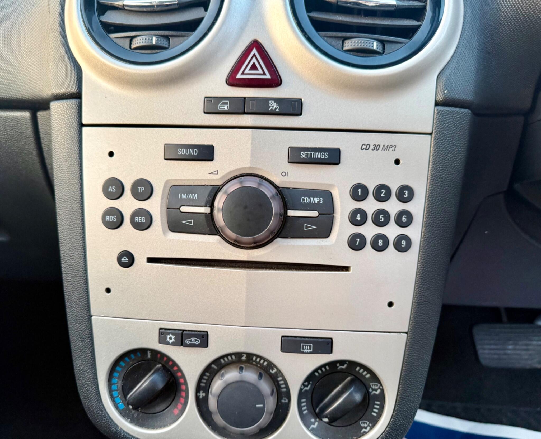 Vauxhall Corsa view 21
