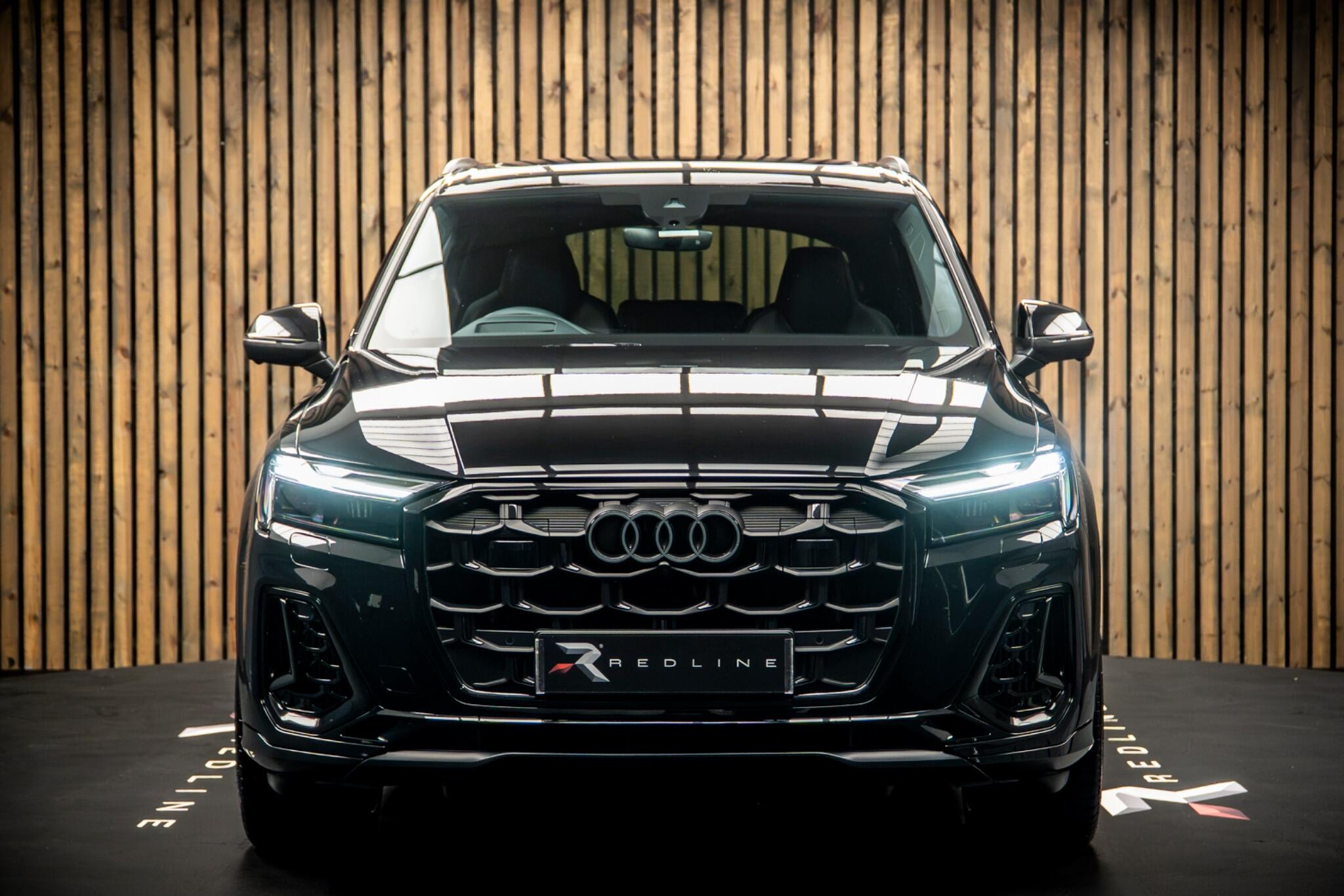 Audi SQ7 view 5