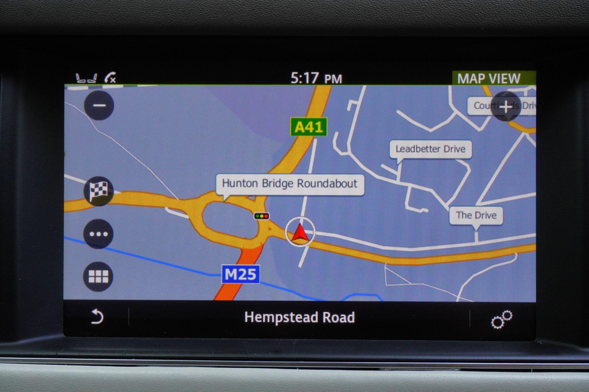 Jaguar XF view 30