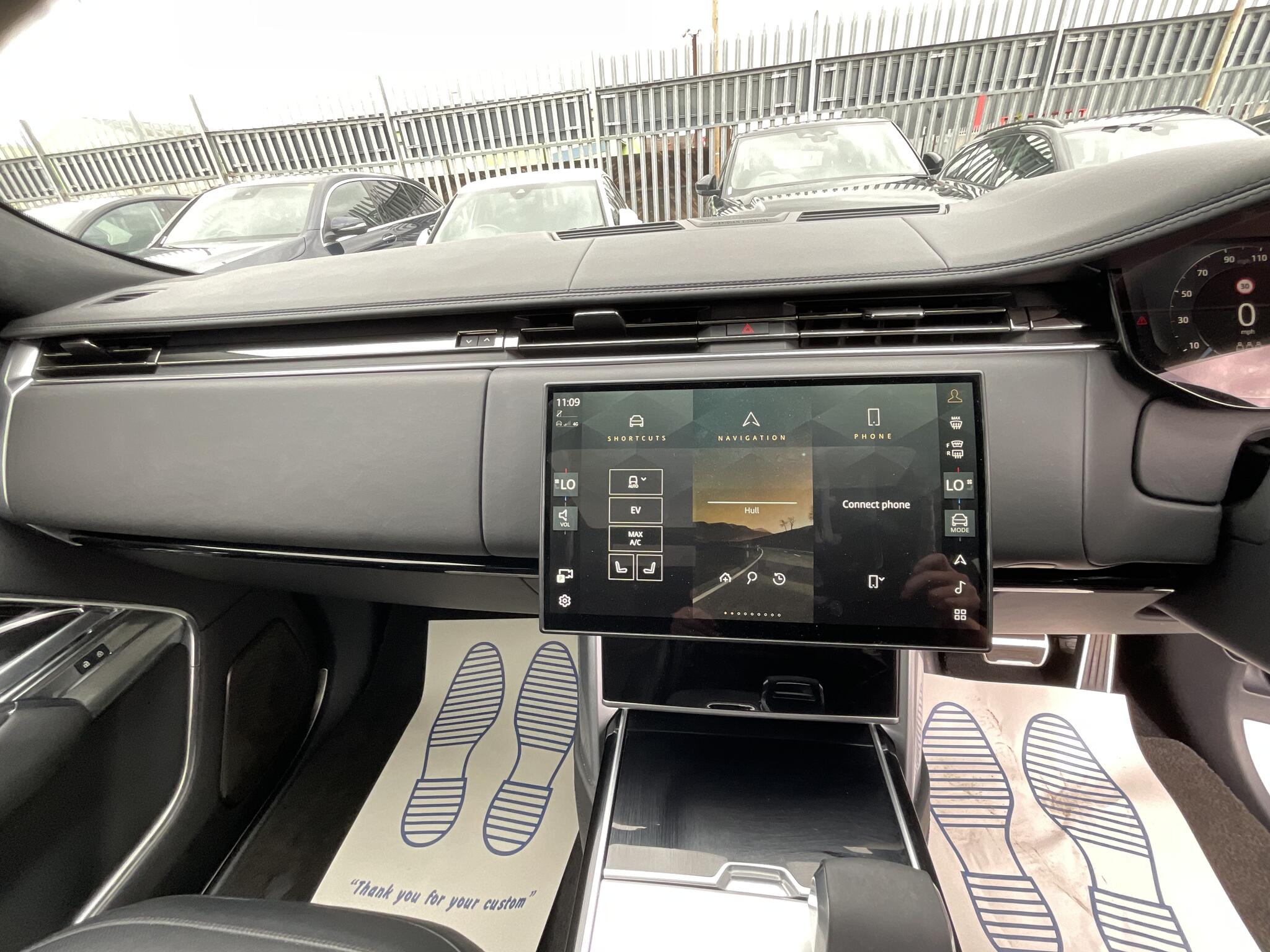 Land Rover Range Rover view 27
