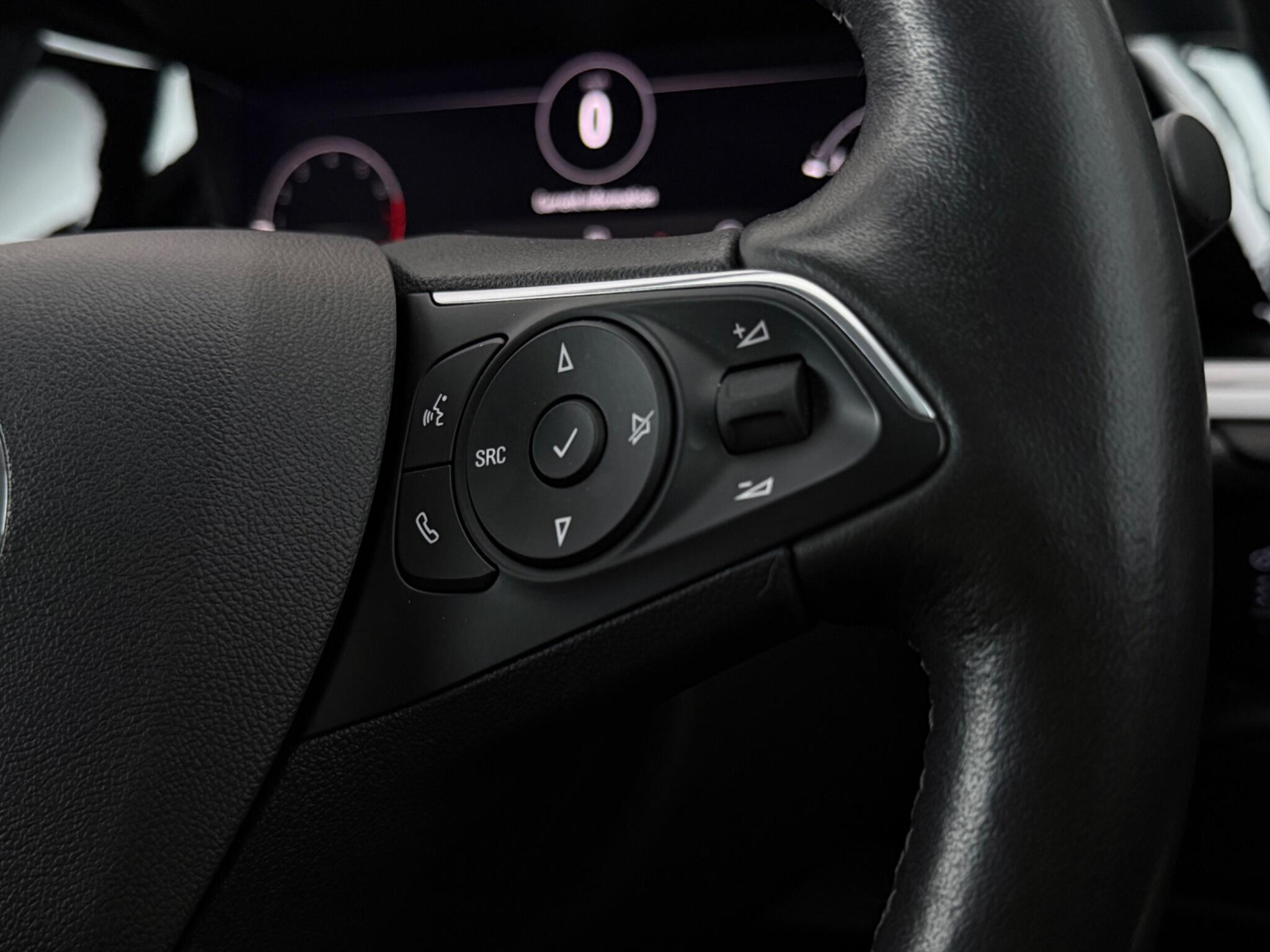 Vauxhall Grandland view 9