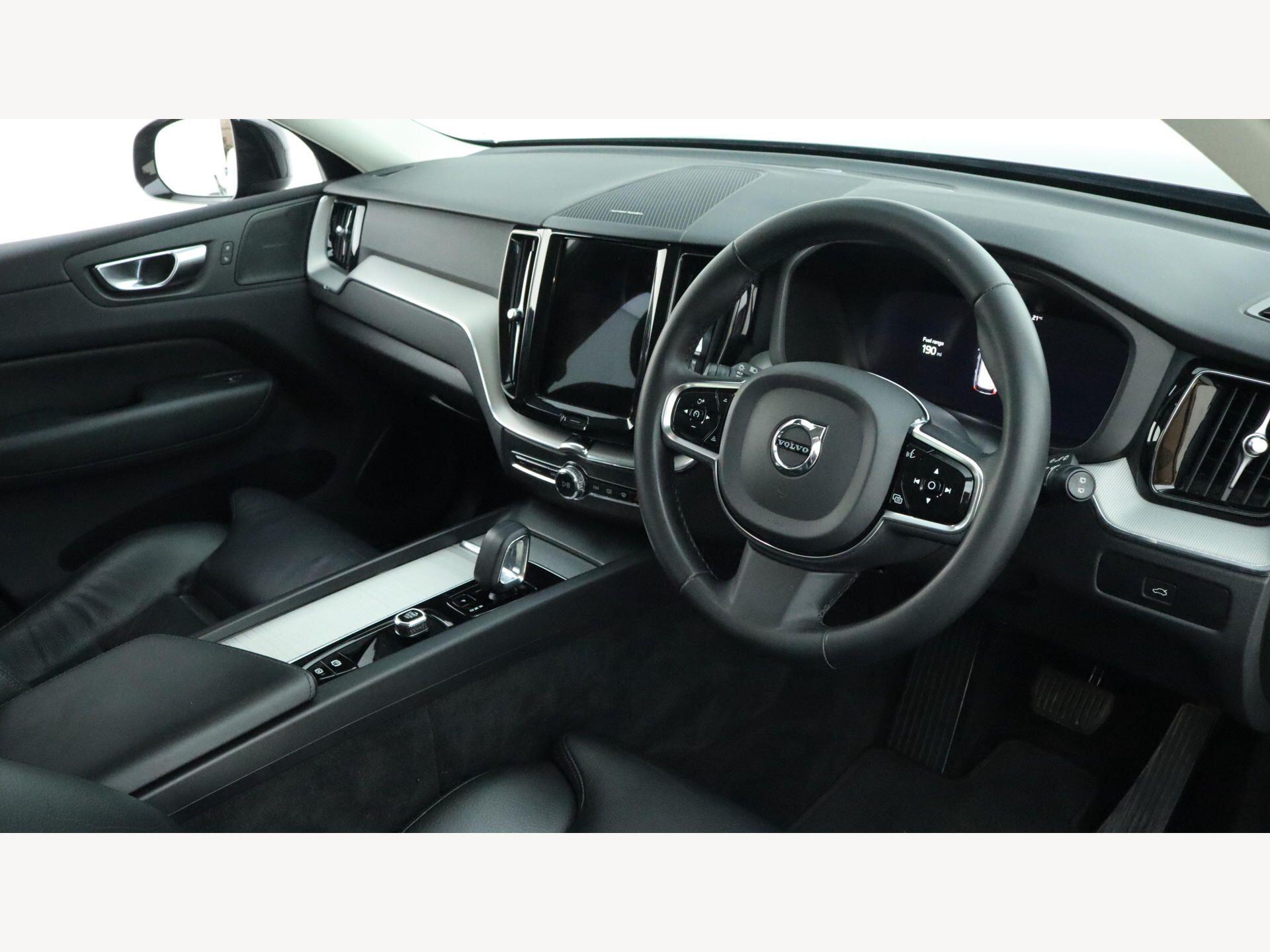 Volvo XC60 view 5