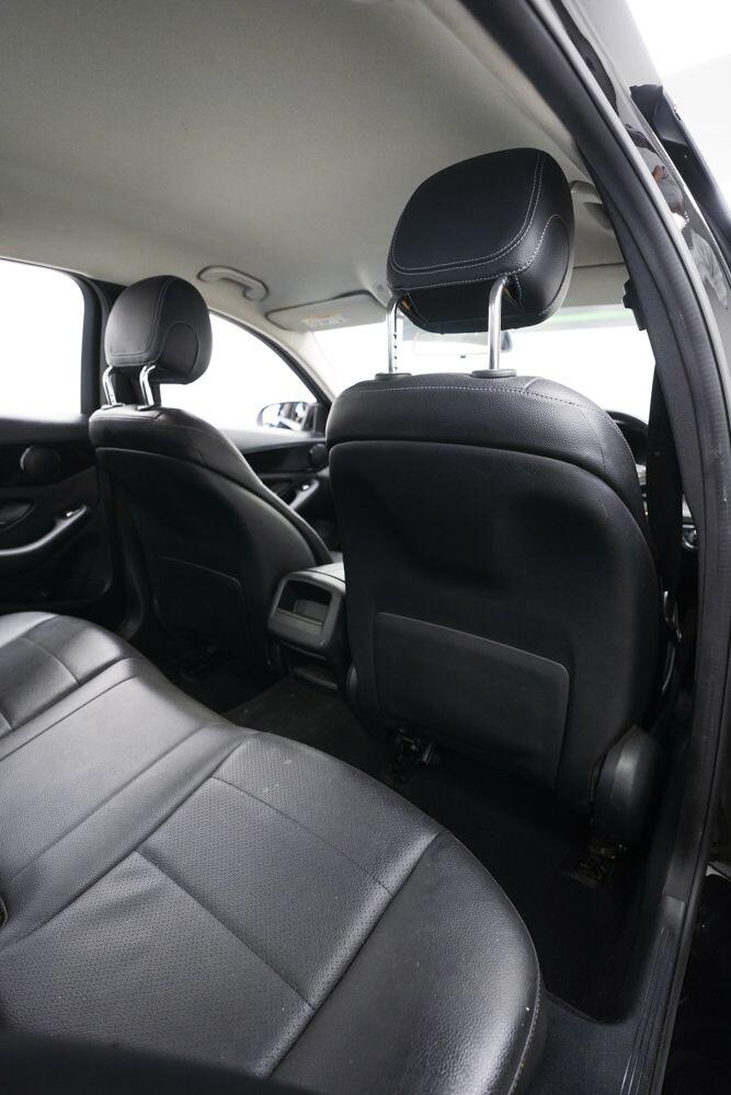 Mercedes-Benz C-Class view 12