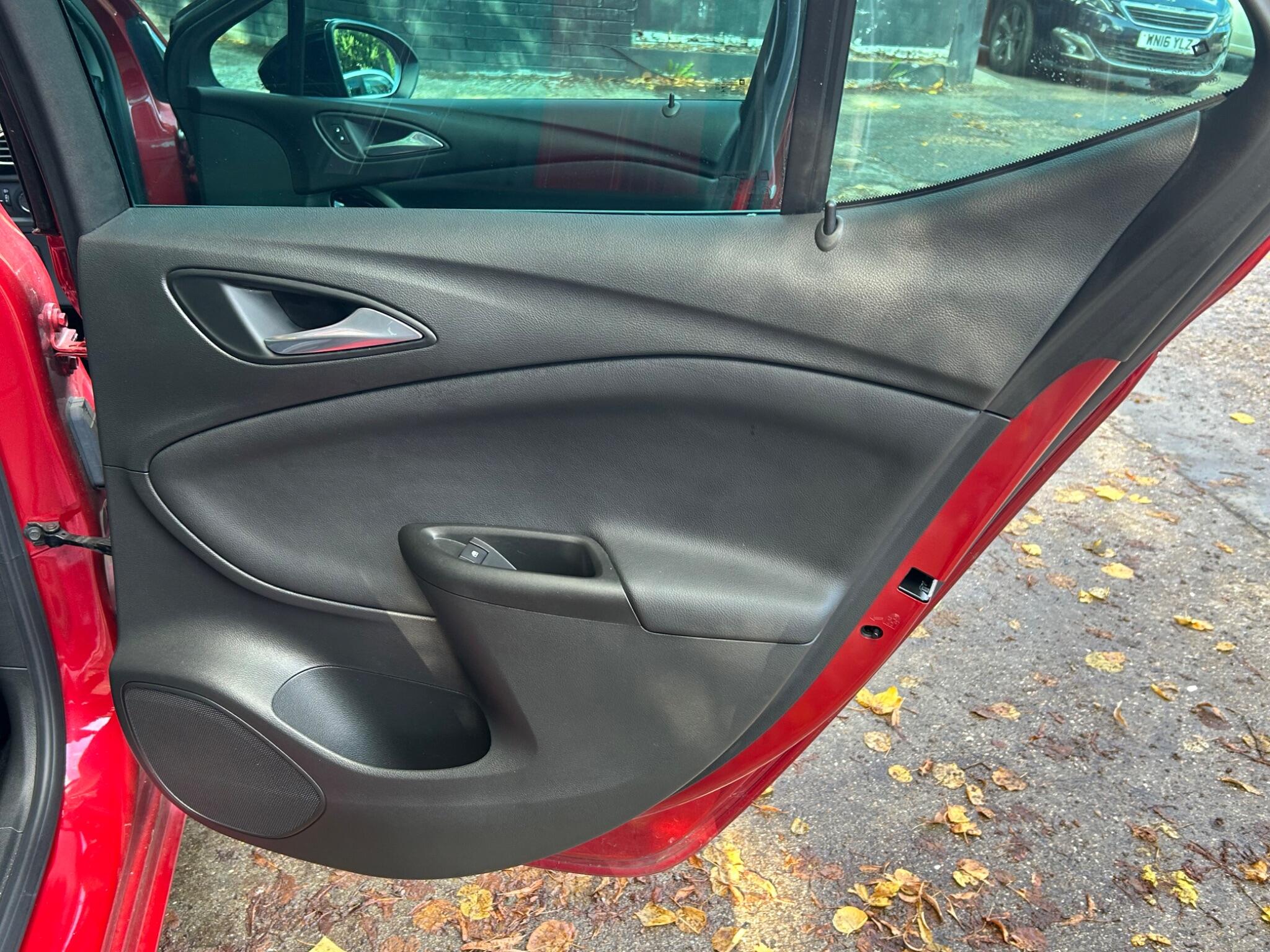 Vauxhall Astra view 39