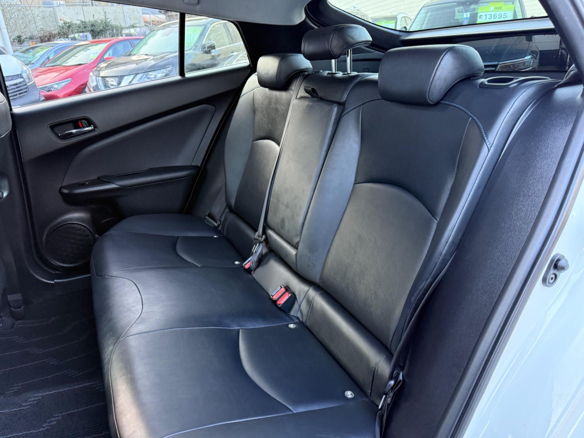 Toyota Prius - Image 56