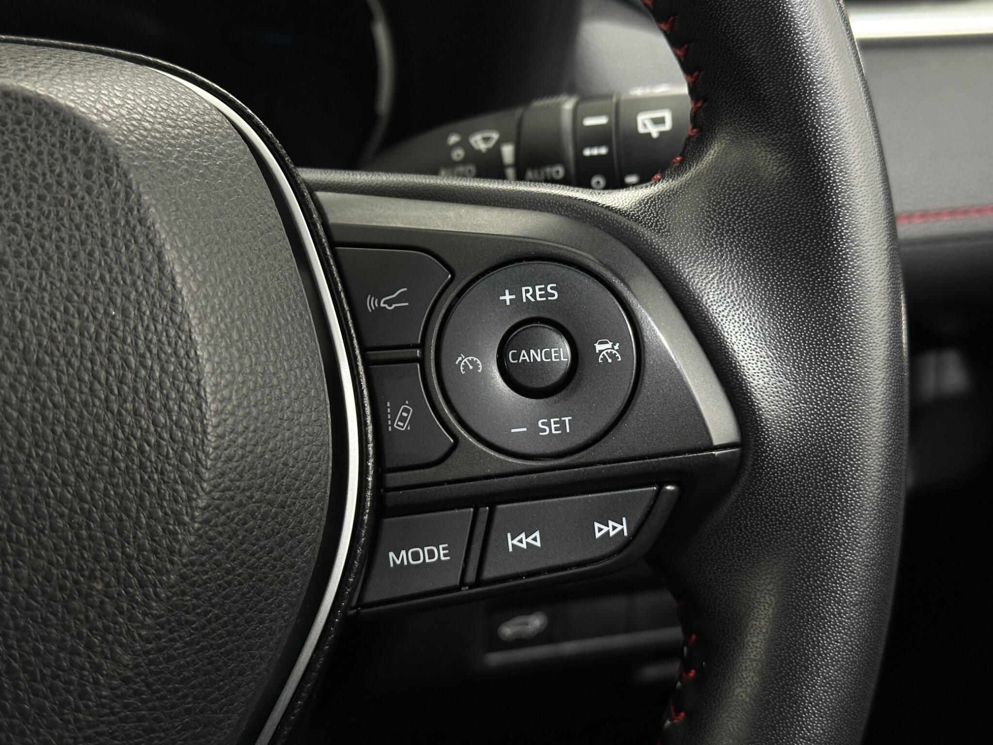 Toyota Rav4 view 16