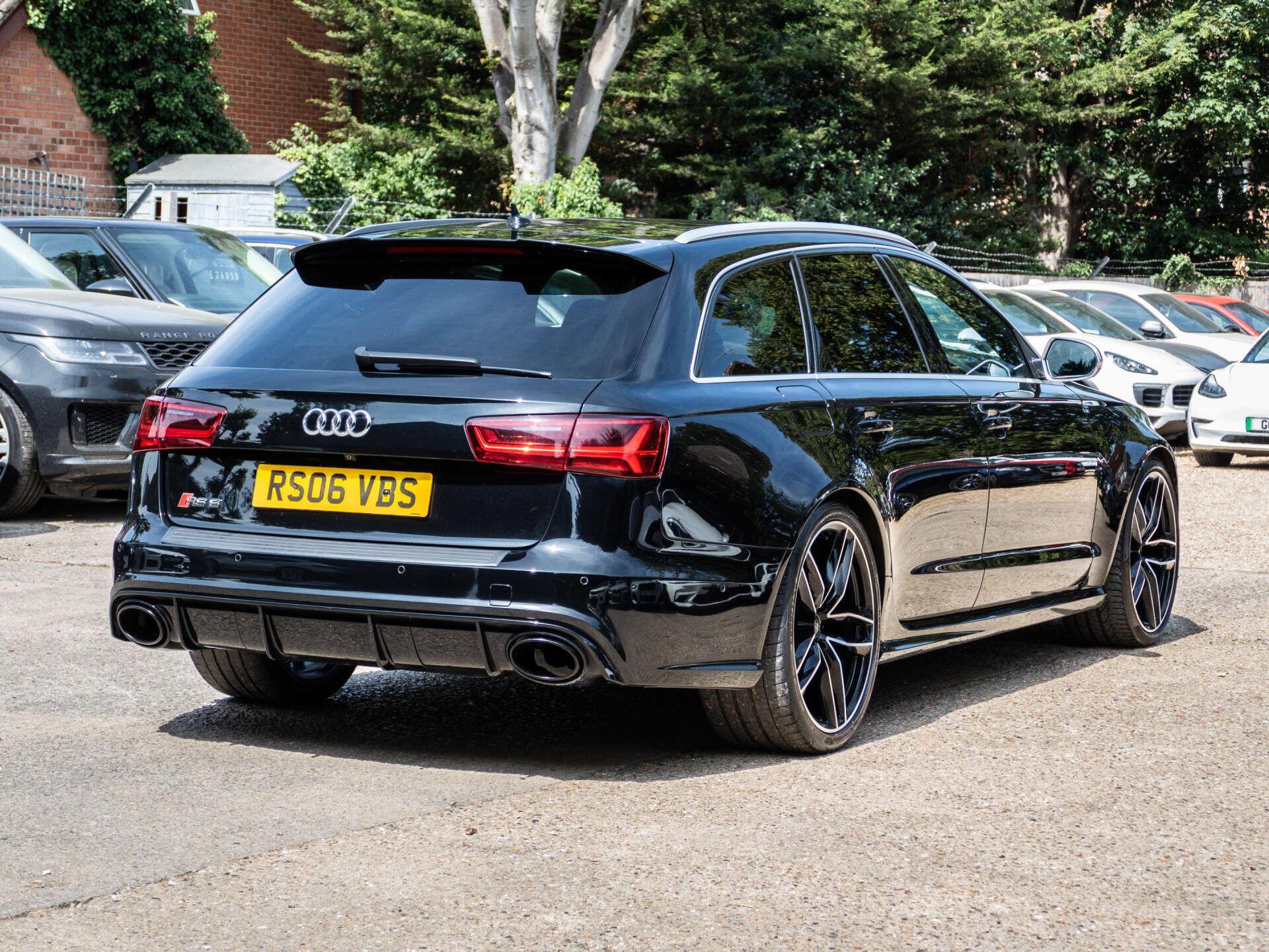 Audi RS6 Avant view 20