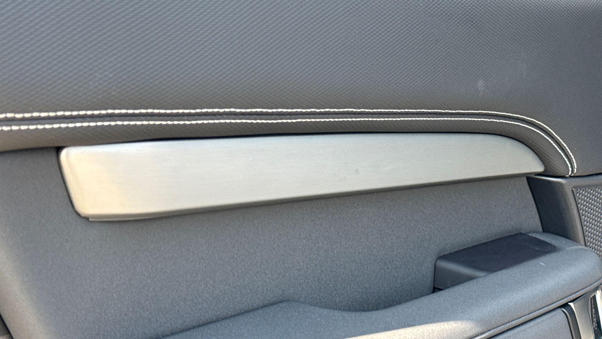 Land Rover Discovery view 43