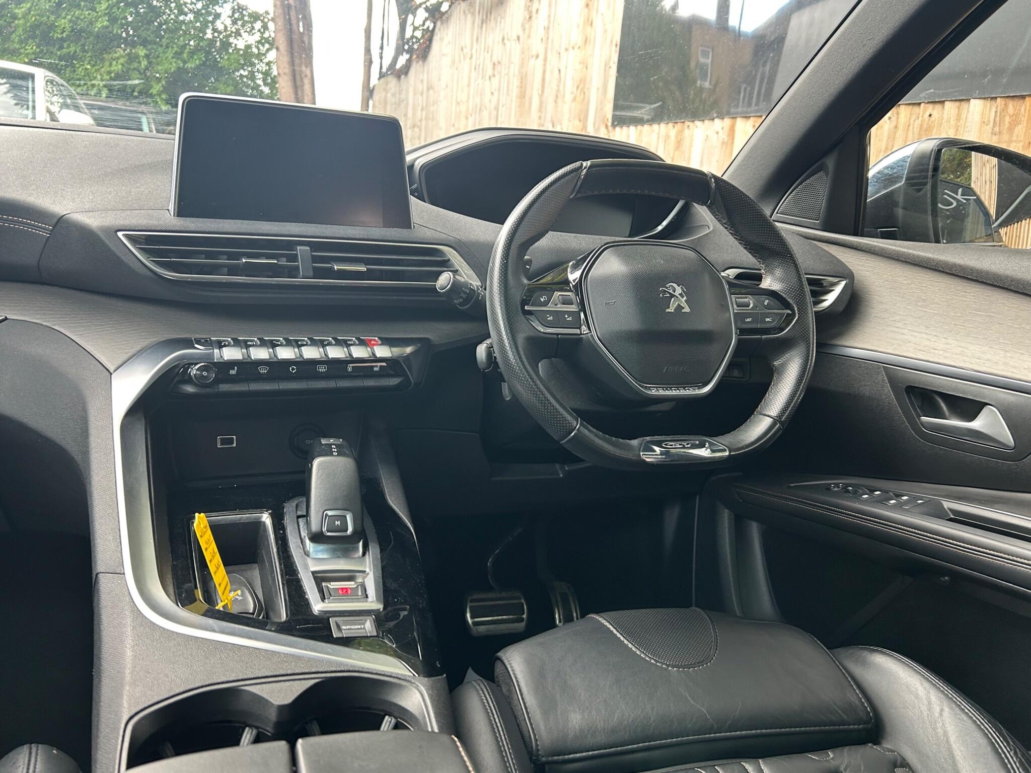 Peugeot 5008 view 25