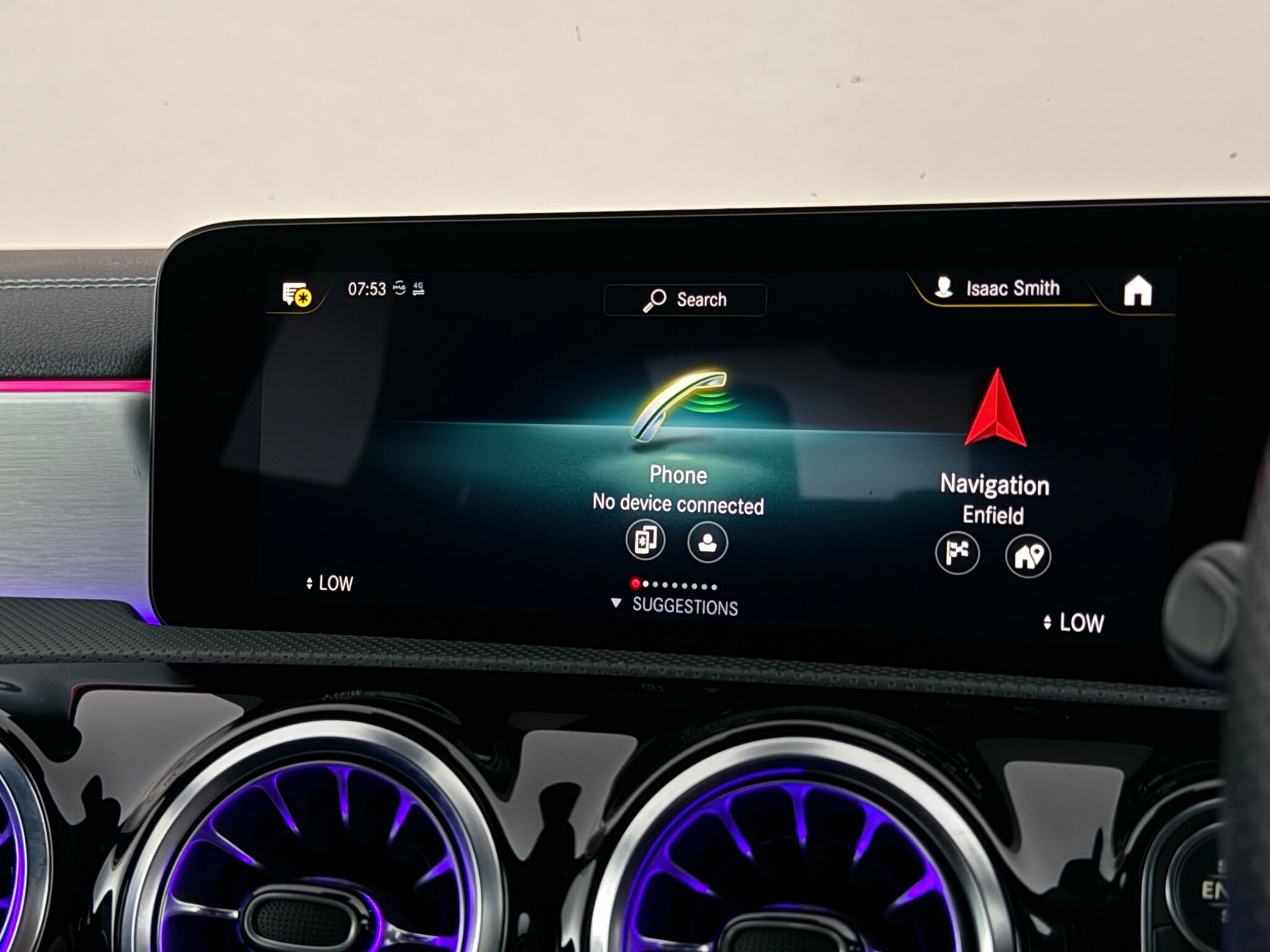 Mercedes-Benz Cla view 26