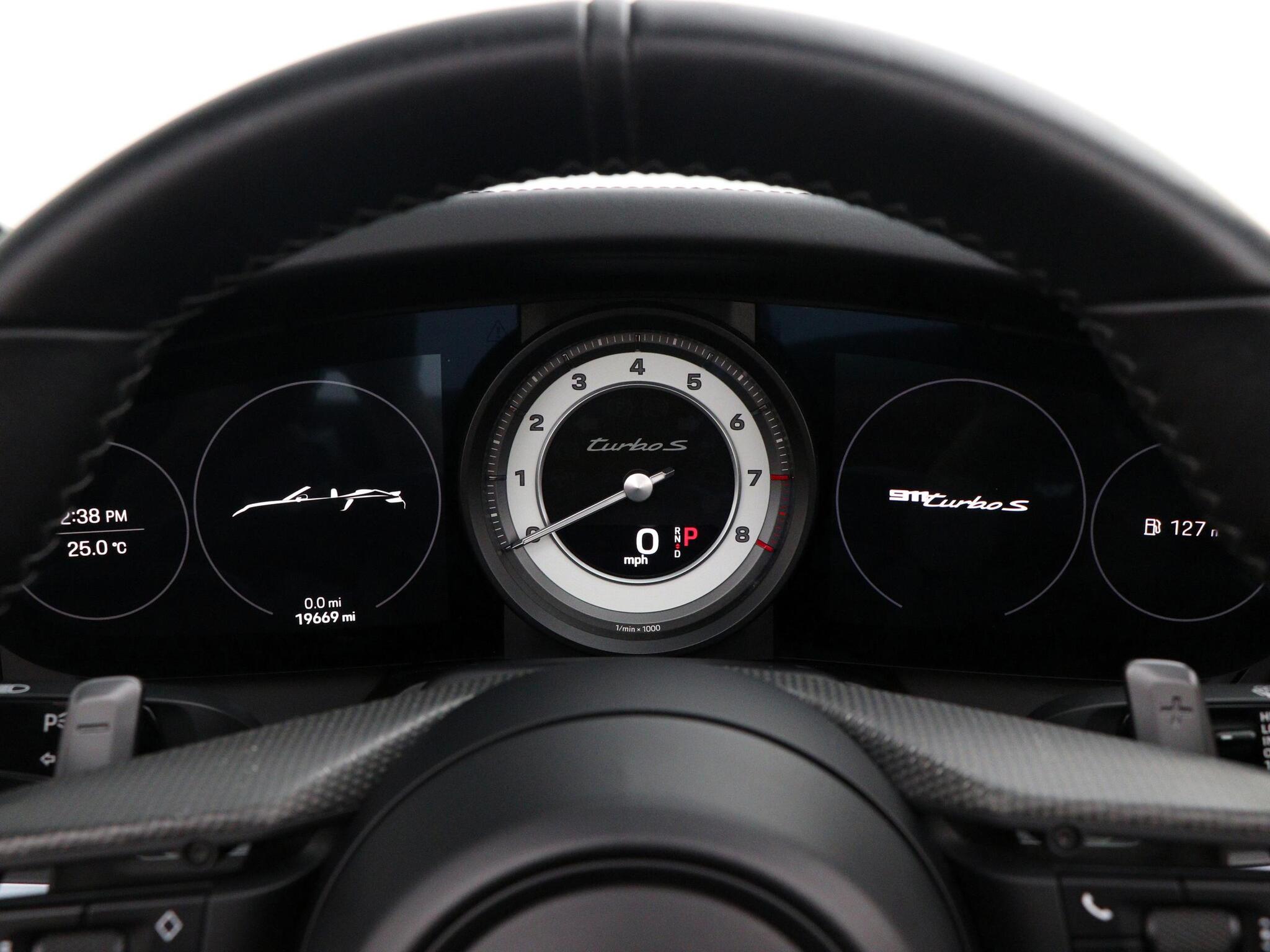 Porsche 911 view 44