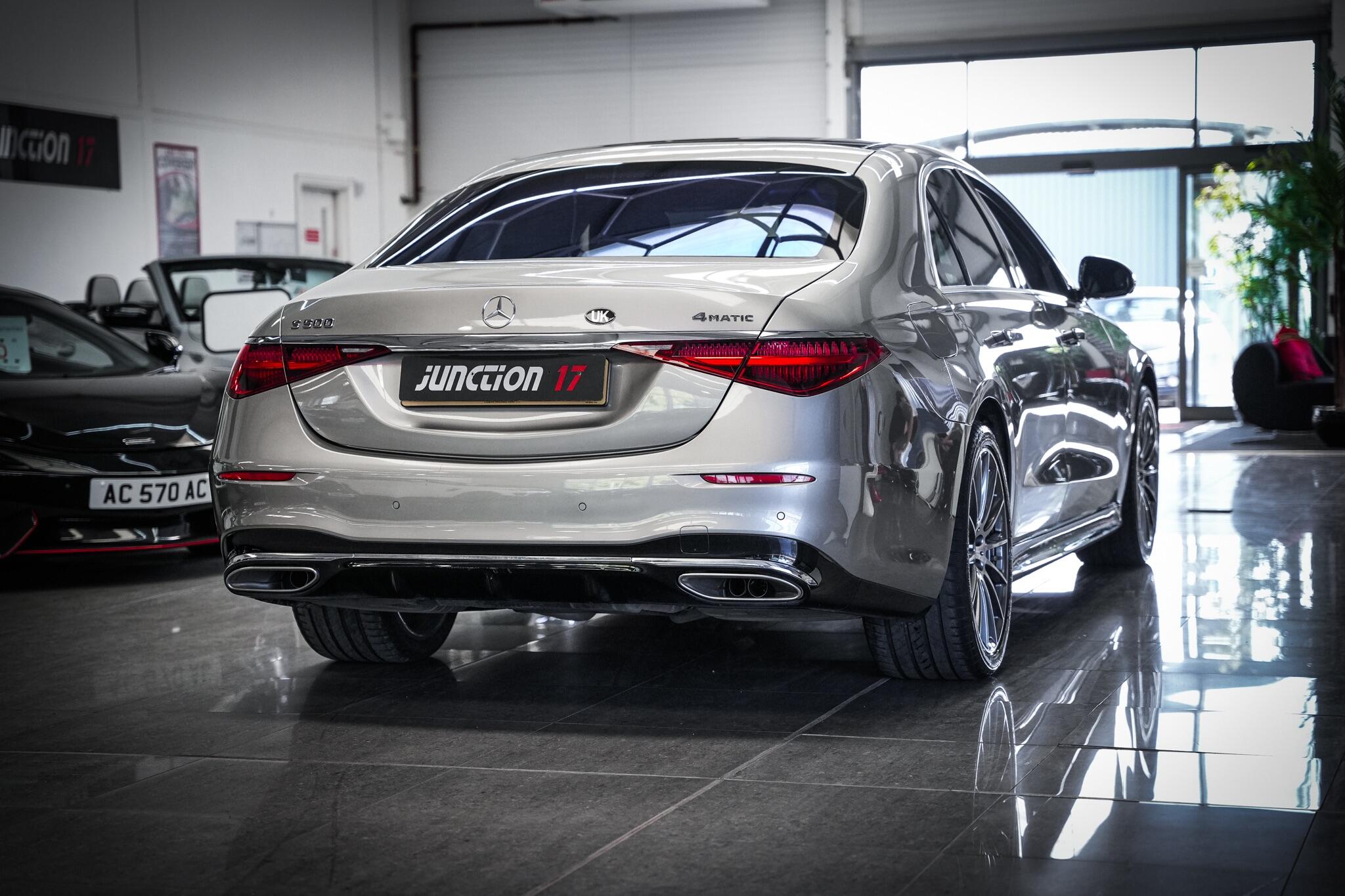Mercedes-Benz S-Class view 16