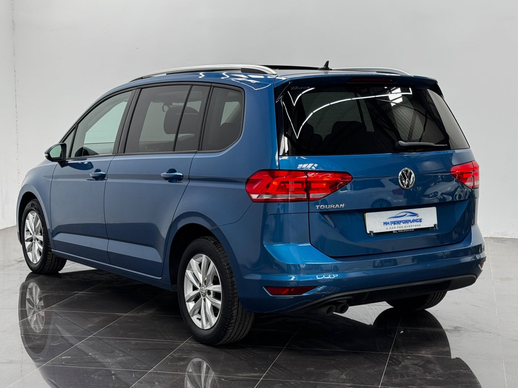 Volkswagen Touran view 55