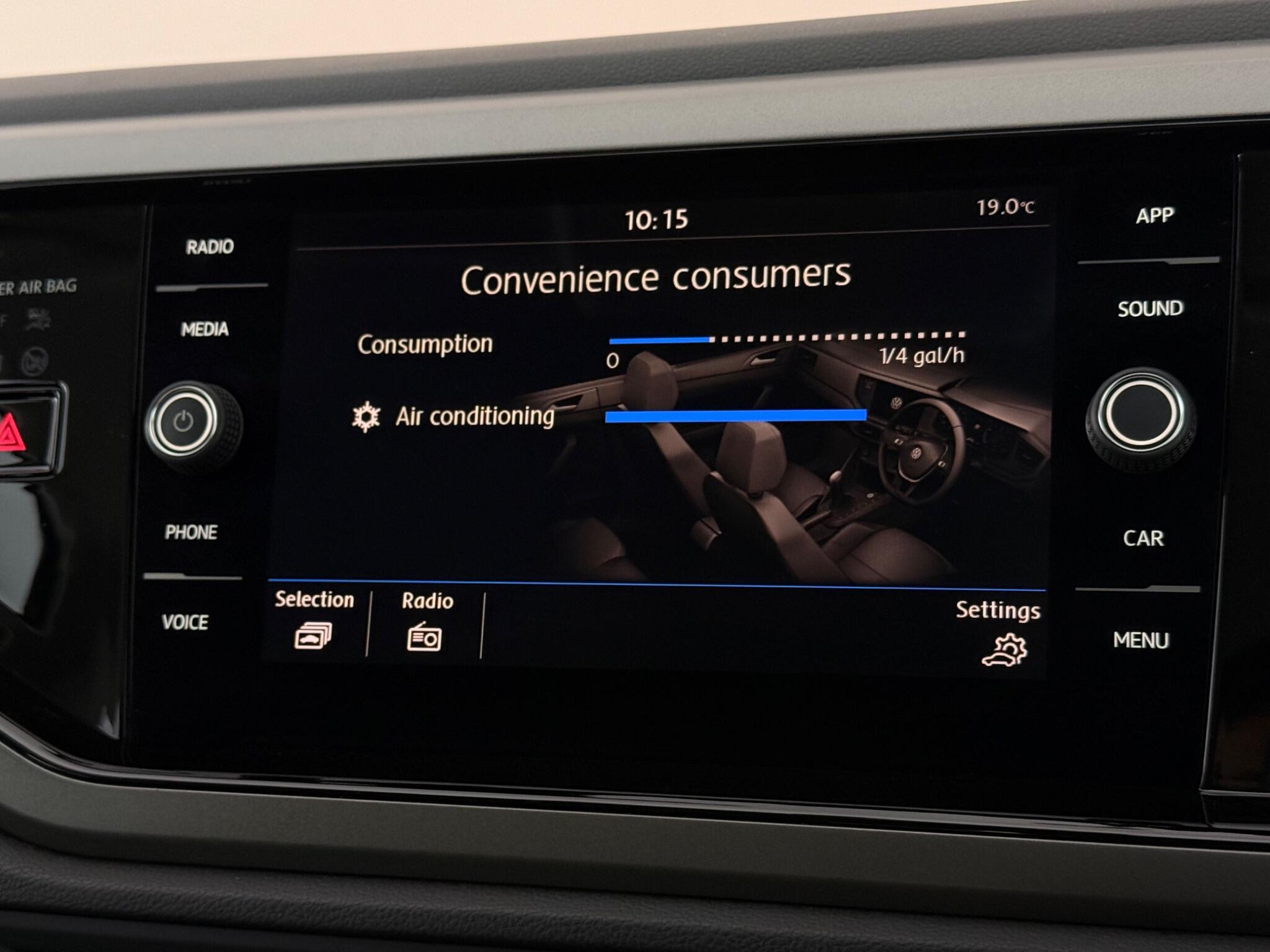 Volkswagen Polo view 26
