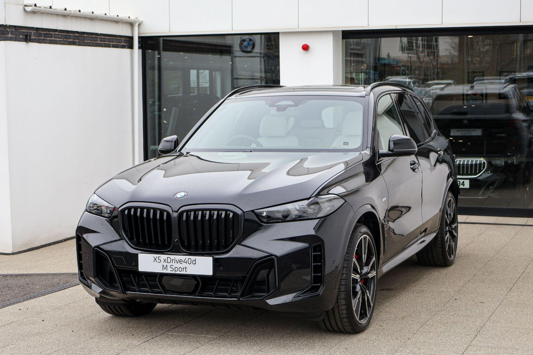 BMW X5 view 5
