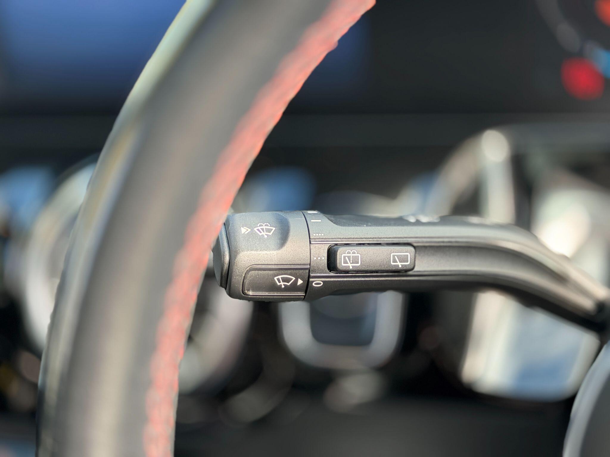 Mercedes-Benz EQA view 57