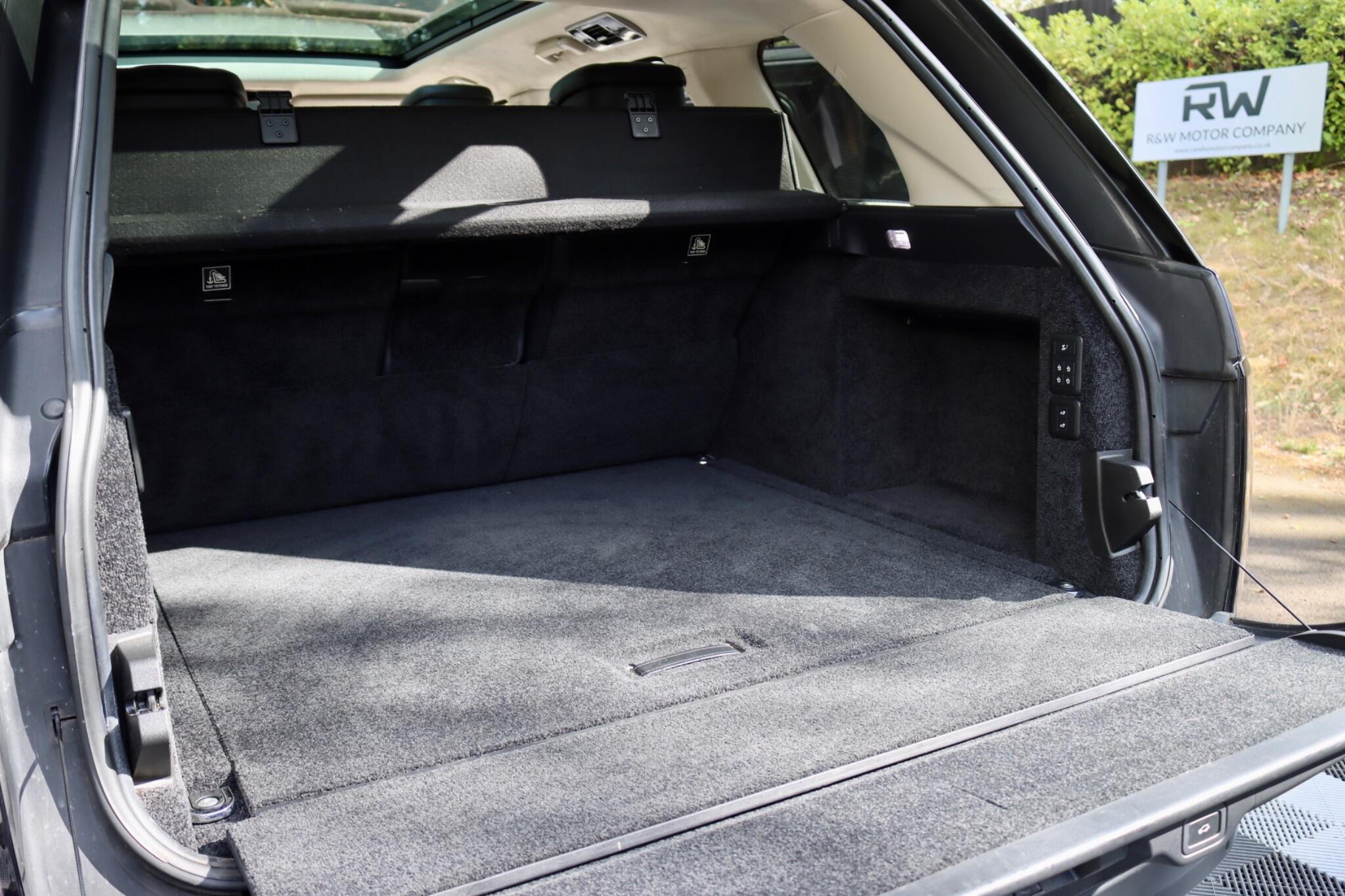 Land Rover Range Rover view 28