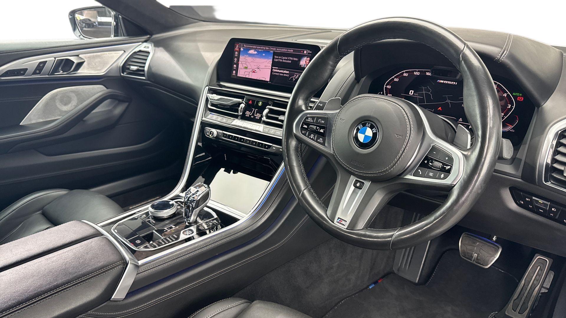 BMW 8 Series view 6