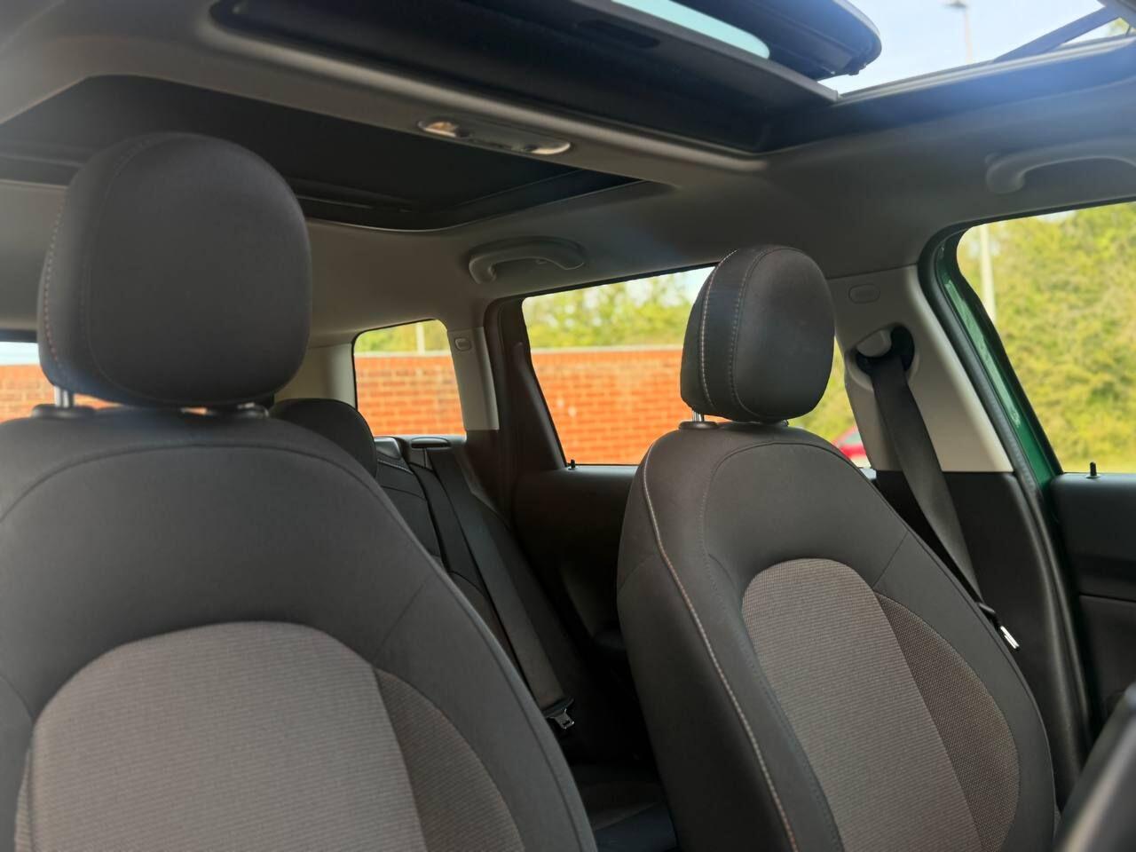 MINI Clubman view 12