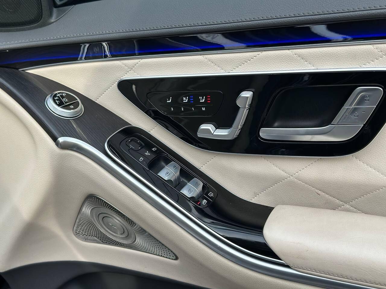 Mercedes-Benz S-Class view 69