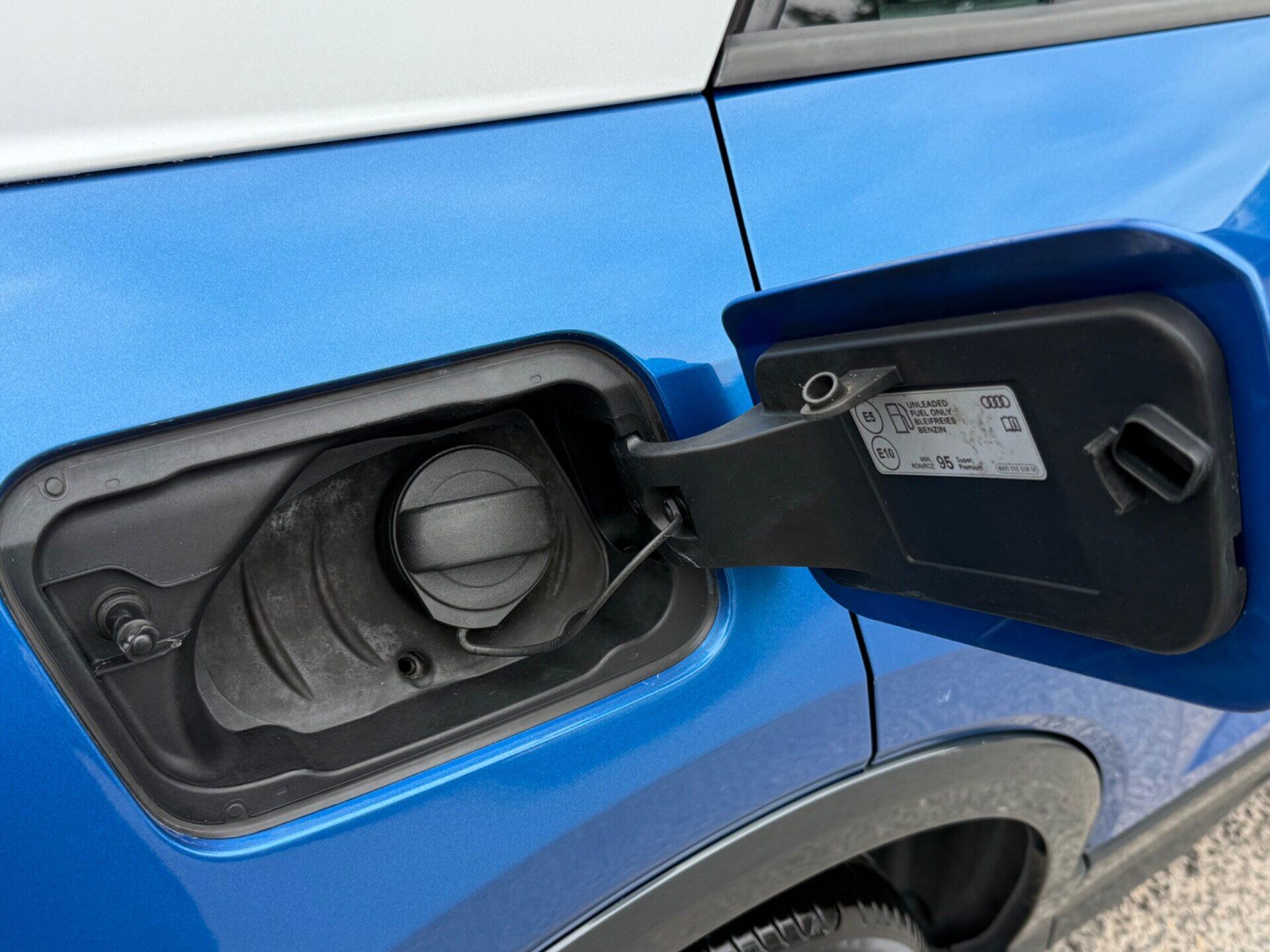 Audi Q2 view 54