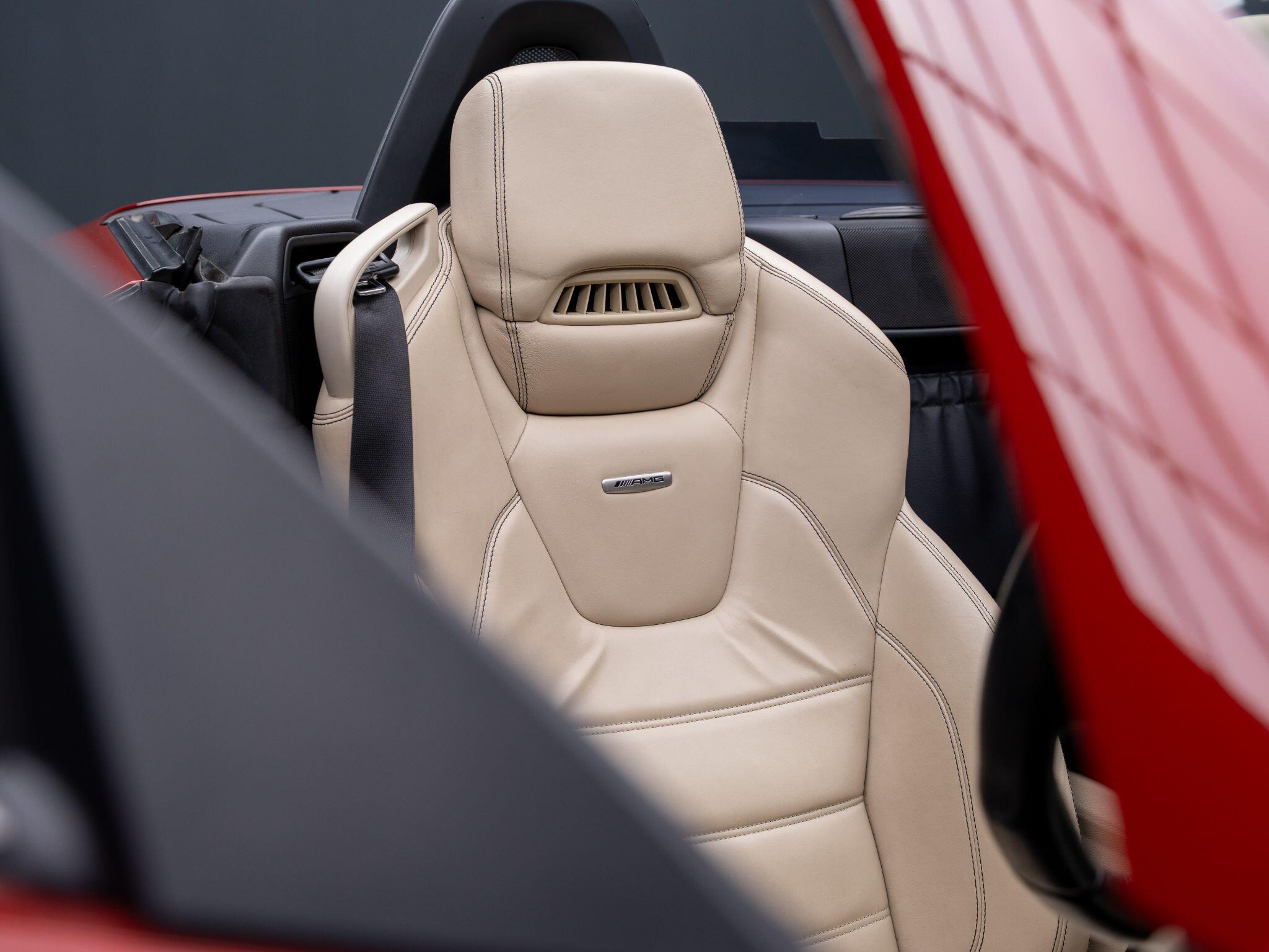 Mercedes-Benz SLK view 12
