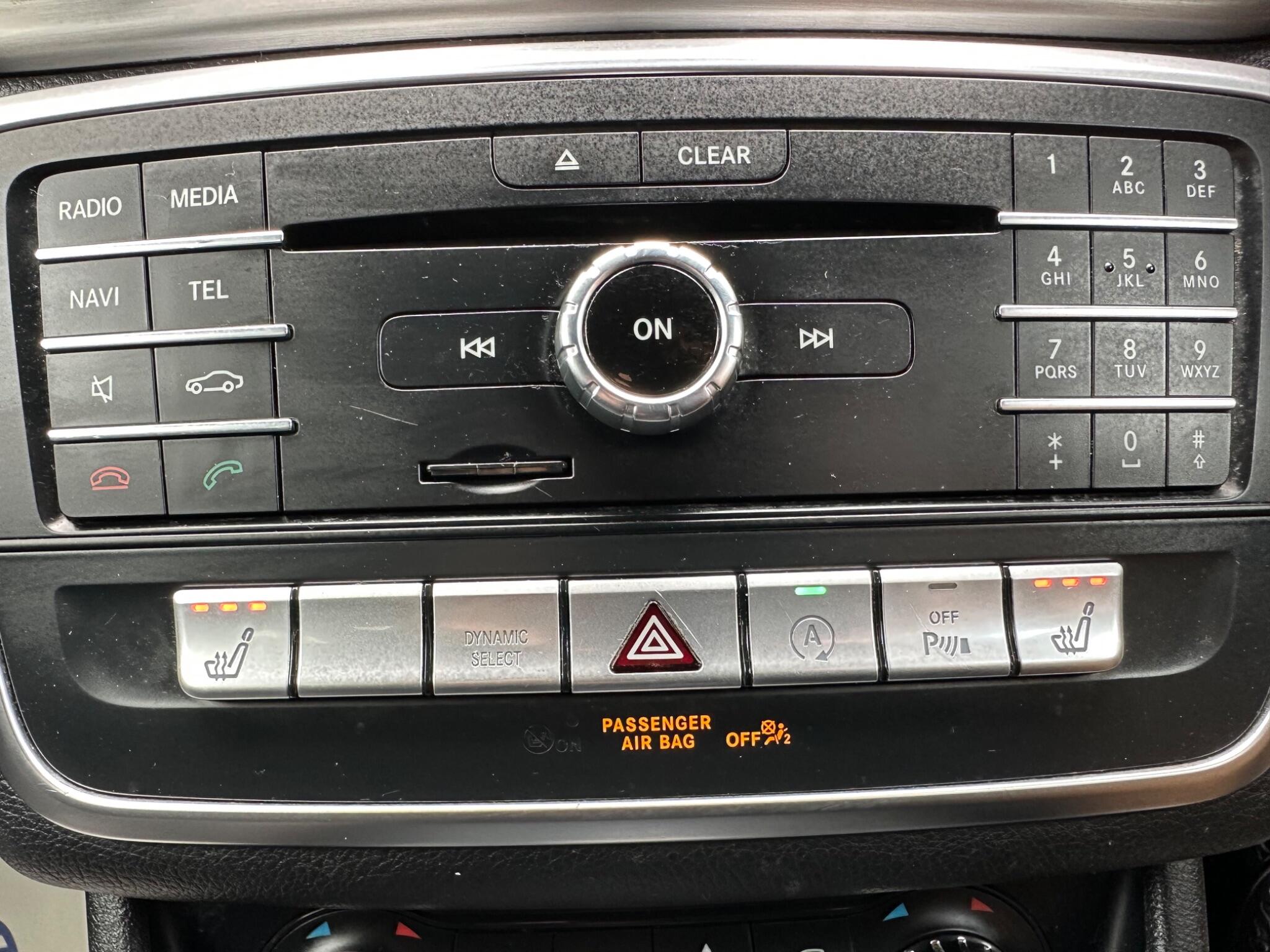 Mercedes-Benz Gla view 21