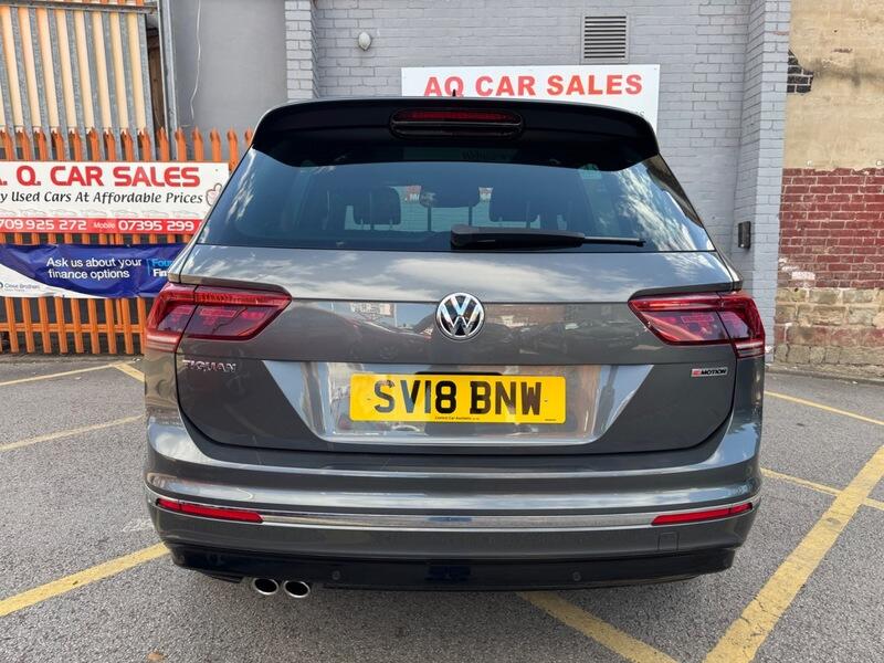 Volkswagen Tiguan view 6