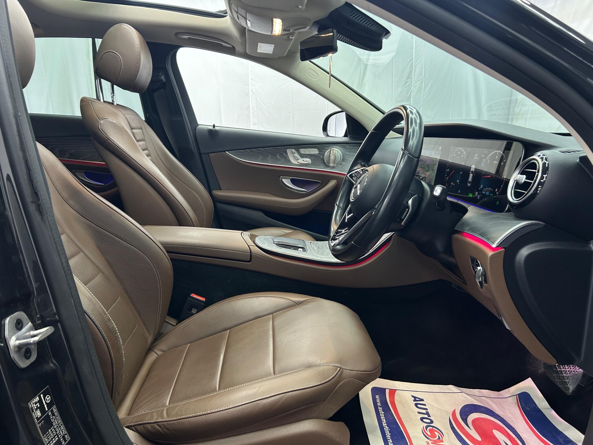 Mercedes-Benz E Class view 21