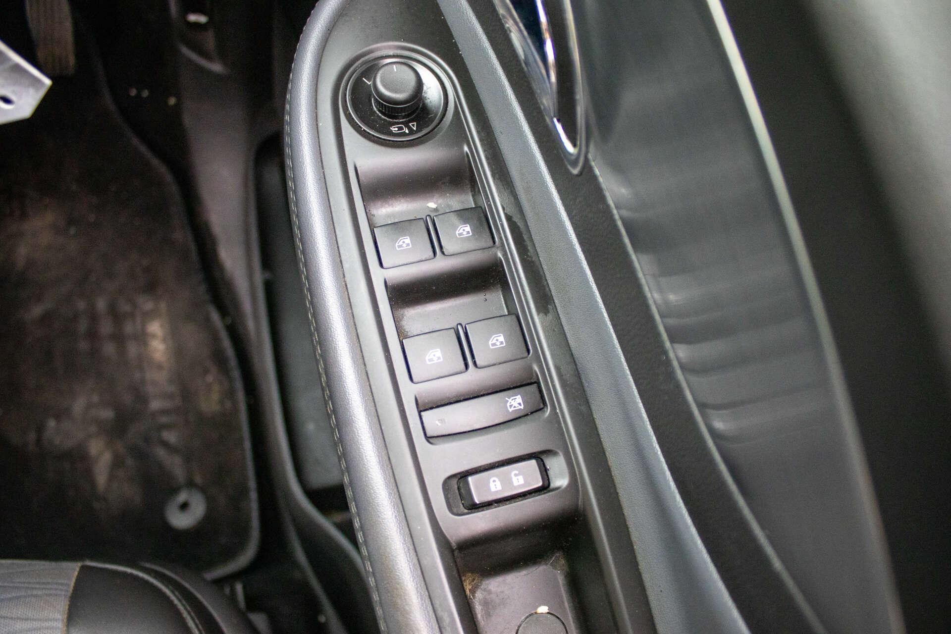Vauxhall Mokka view 22