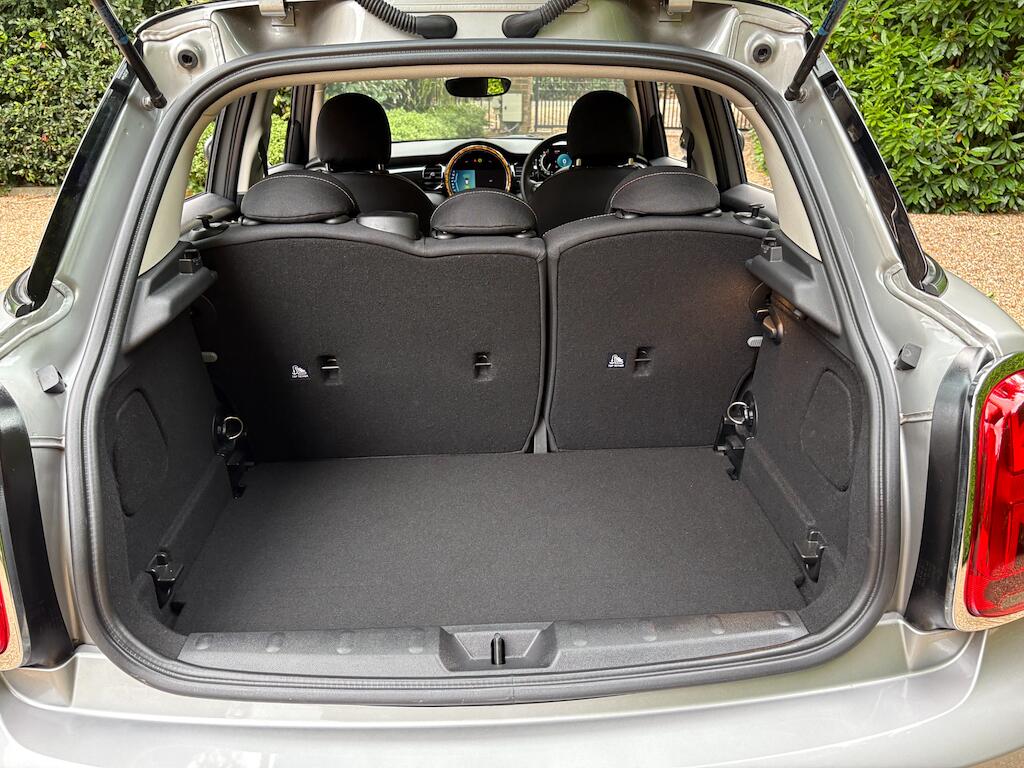 Mini Hatch view 36