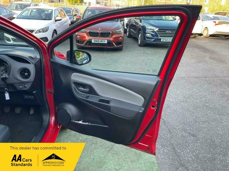 2017 Toyota Yaris 1.5 VVT-i Icon Euro 6 5dr • 37,180 miles image 21