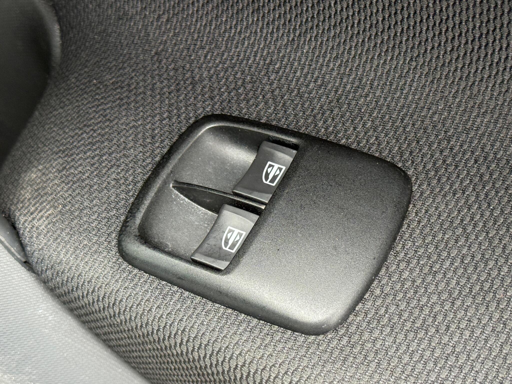 Smart fortwo - Image 20