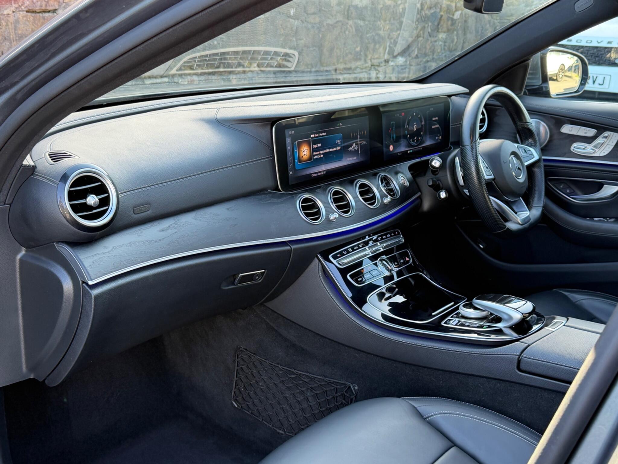 Mercedes-Benz E-Class view 16
