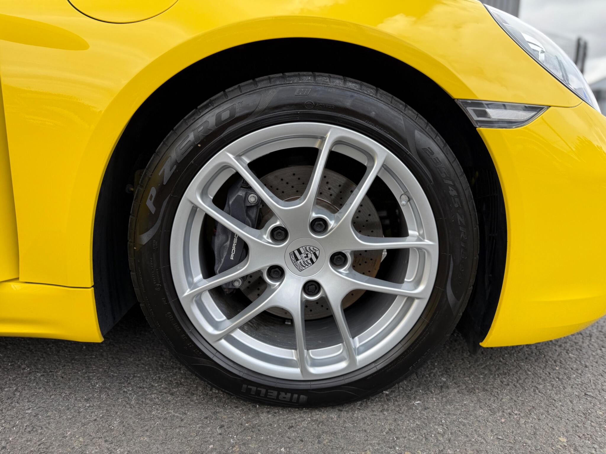 Porsche 718 Cayman view 35