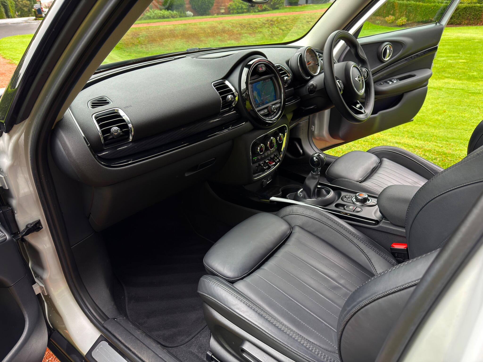 Mini Clubman view 3