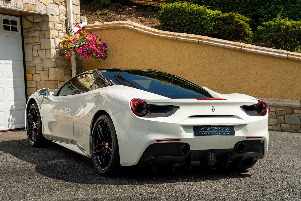 Ferrari 488 view 16