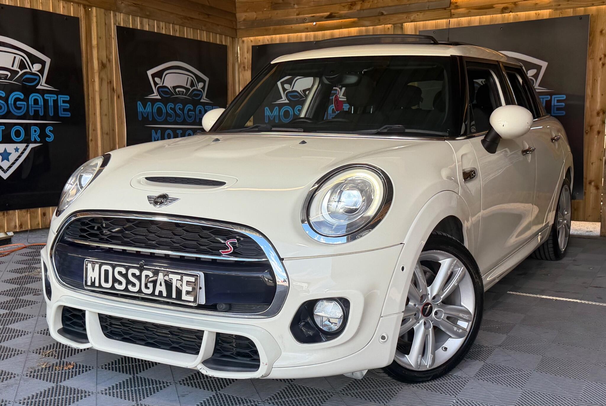 Mini Hatch view 4
