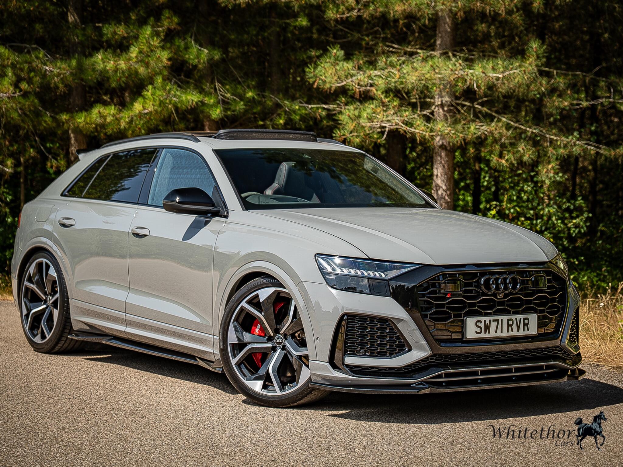 Audi RS Q8 view 61
