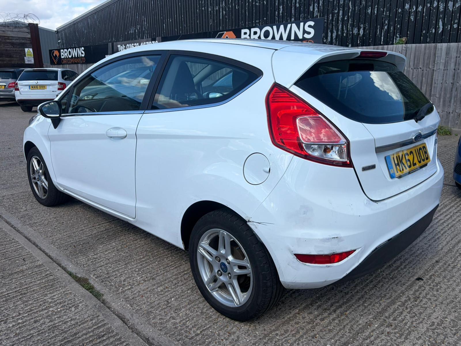 Ford Fiesta view 5
