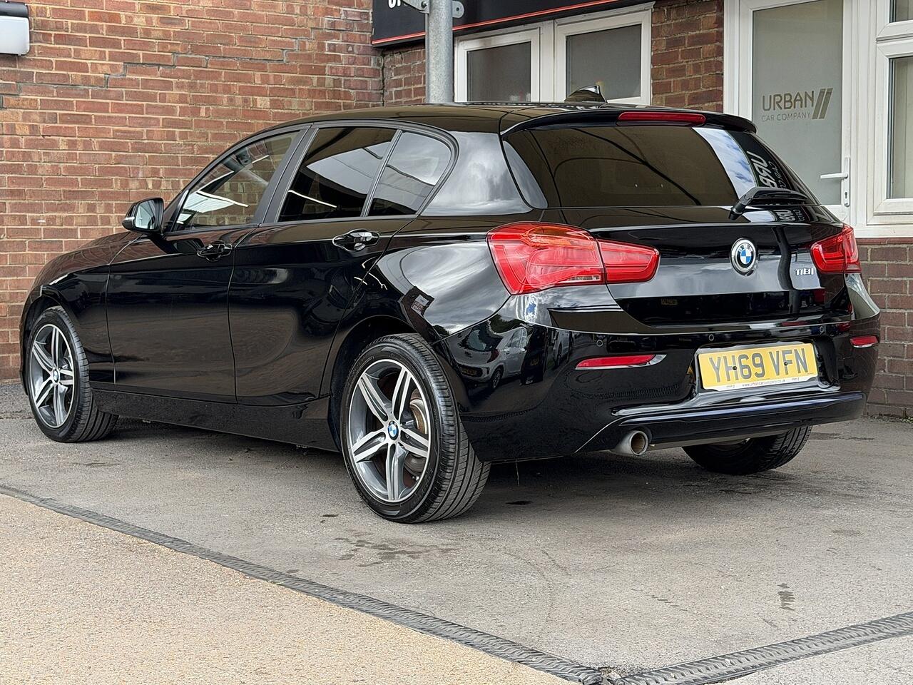 BMW 1 Series view 4